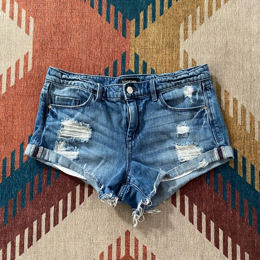 Bebe womens shorts size 28 EUC